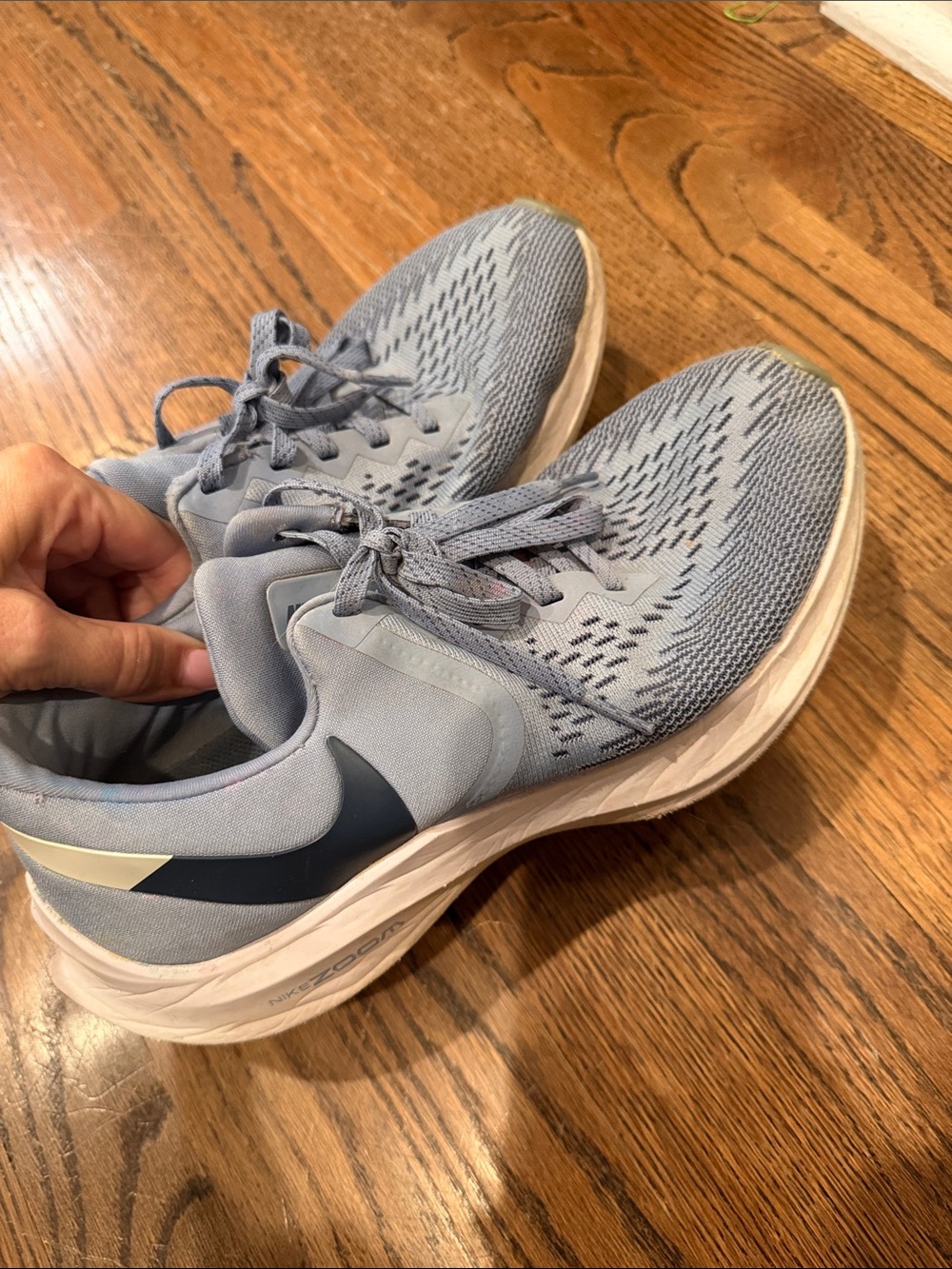 Nike Women's Light blue Knit Running Shoes with Navy Swoosh Sz 9